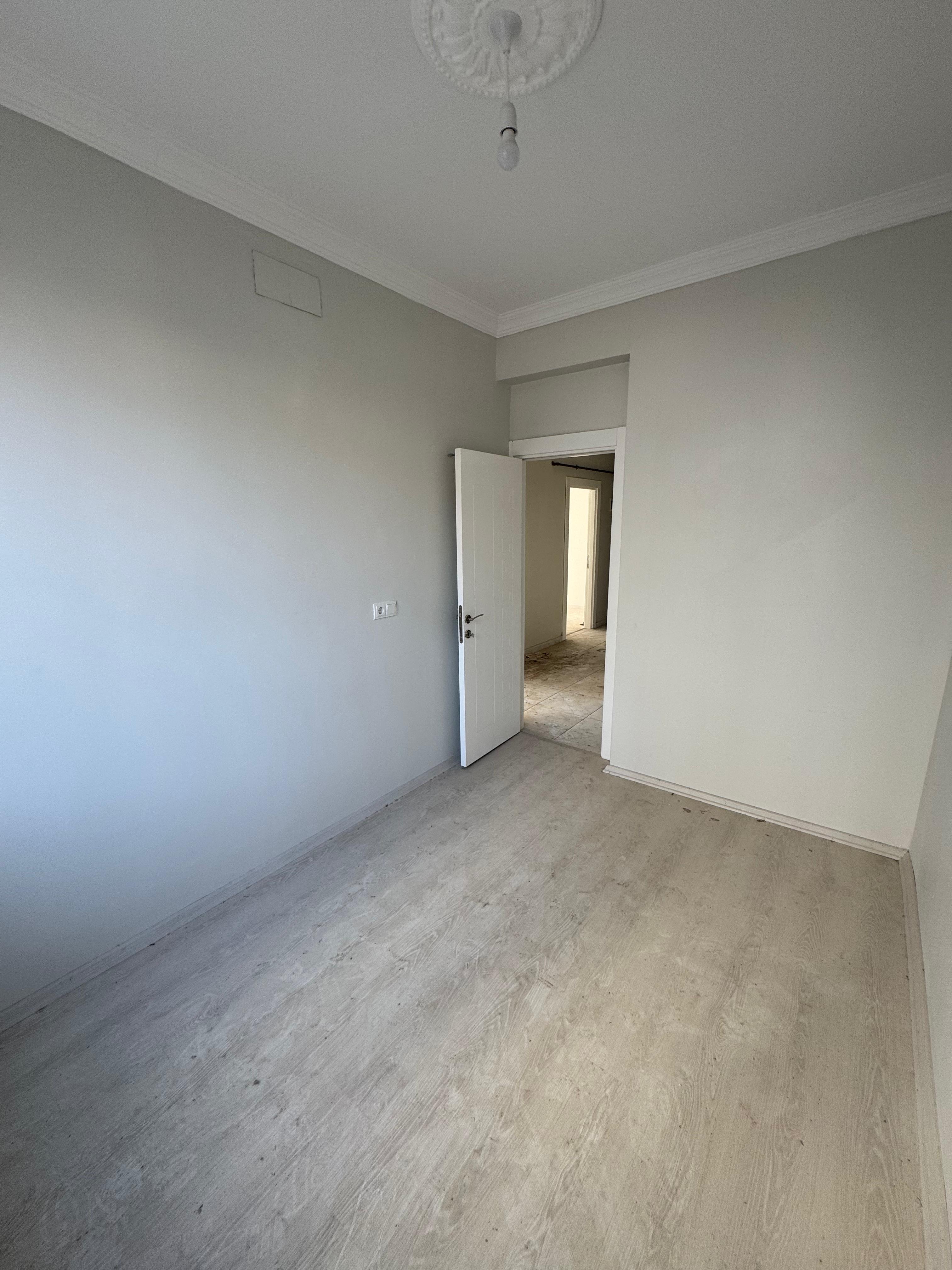 SATILIK 3+1 SİTE İÇERİSİNDE 9