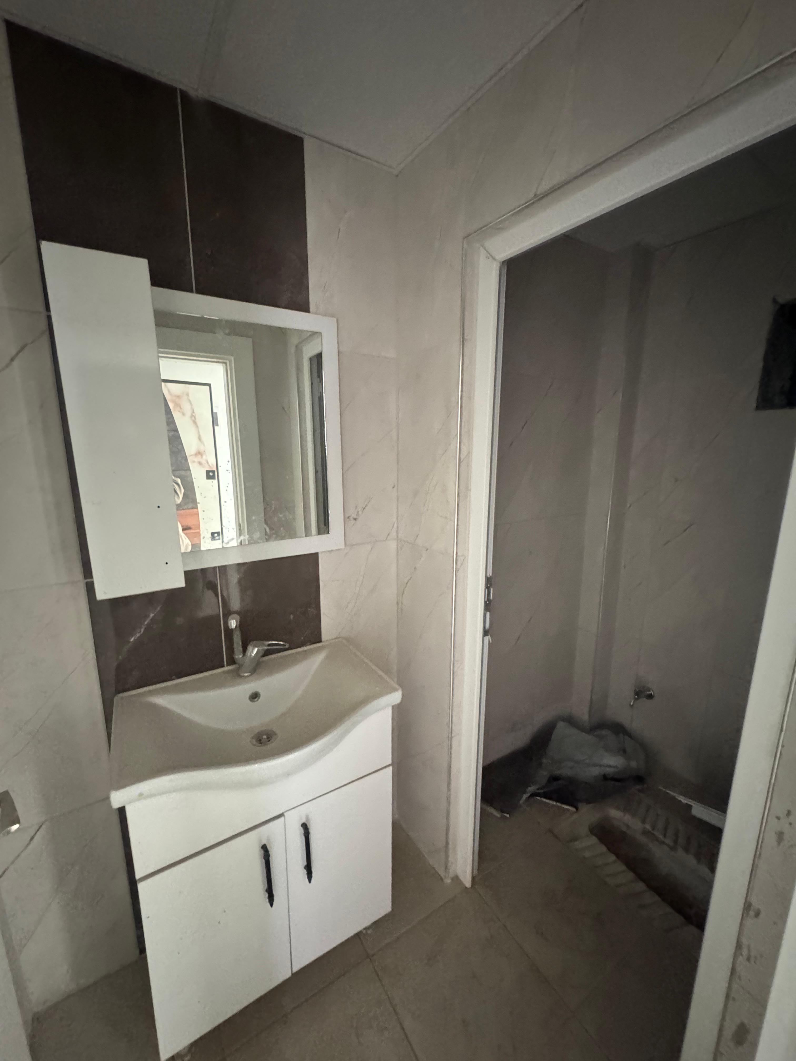 SATILIK 3+1 SİTE İÇERİSİNDE 9